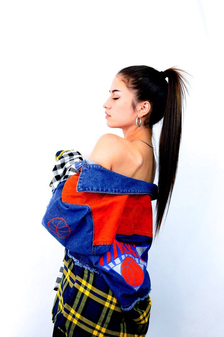 'GO KNICKS' DENIM JACKET - WOMEN