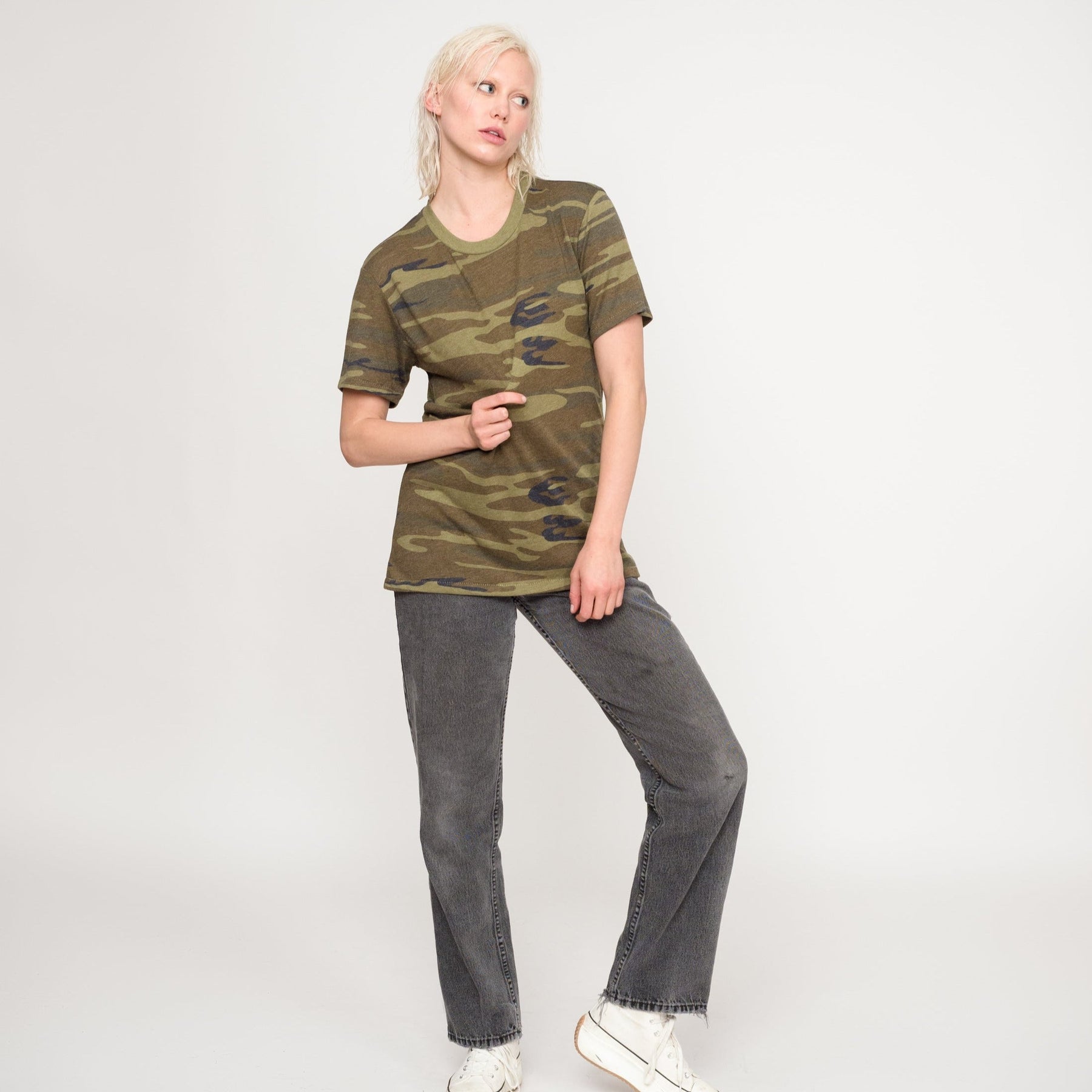 'POWER MOVE' T SHIRT