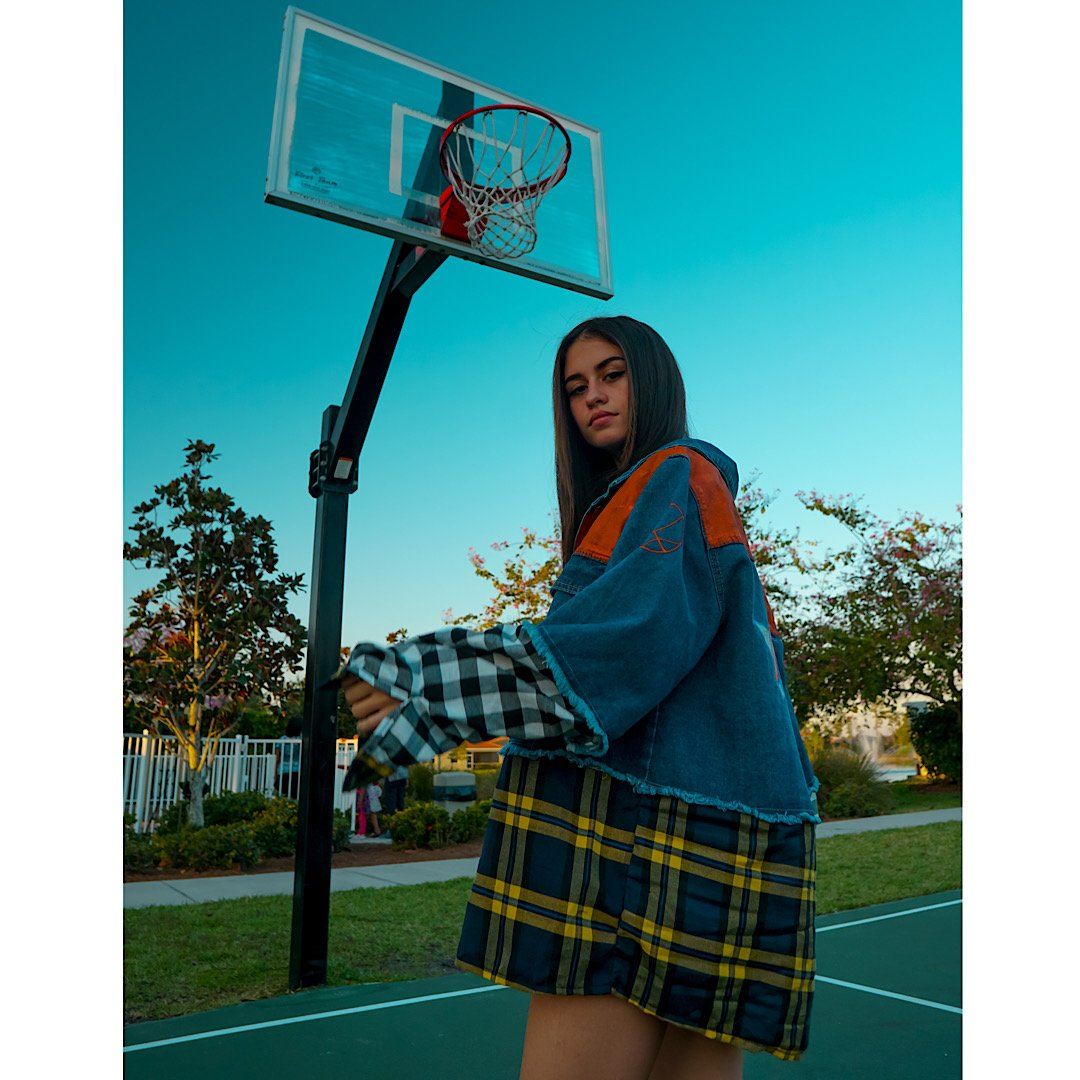 'GO KNICKS' DENIM JACKET - WOMEN