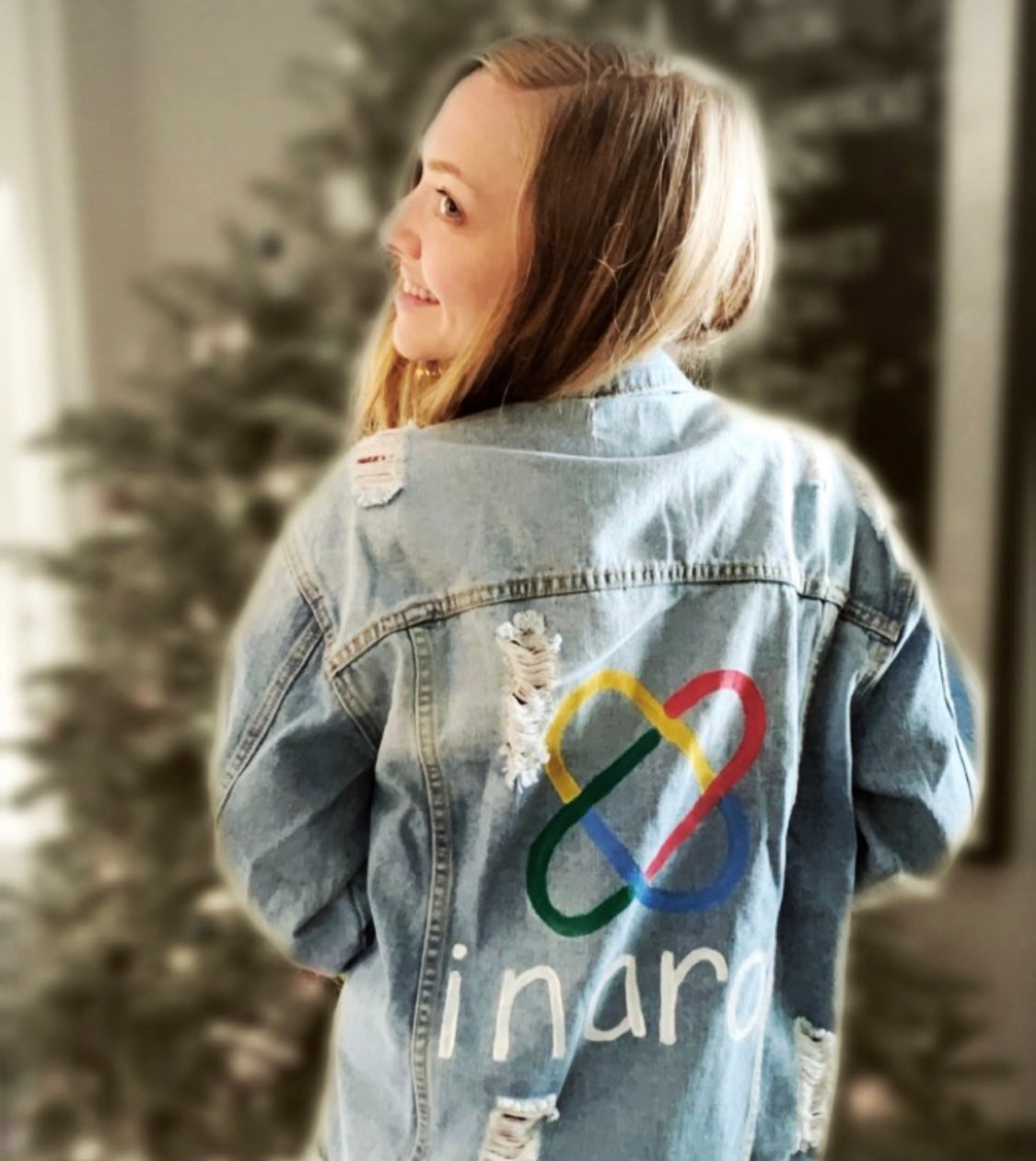 Amanda Seyfried In her Custom Denim Jacket